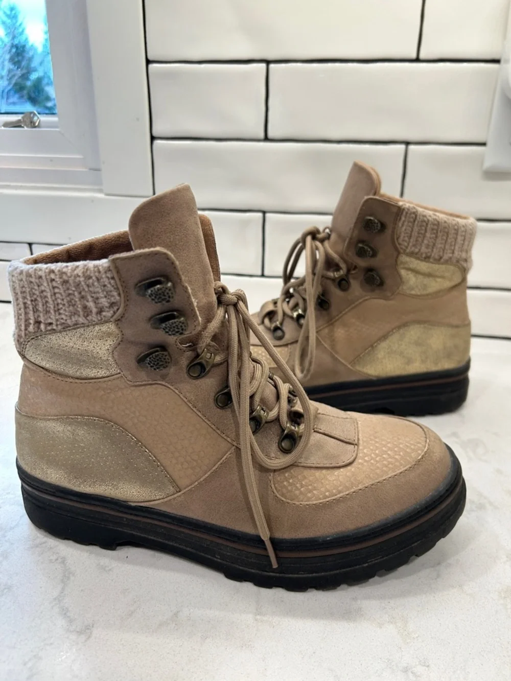 Blowfish Herstory Women's Lace Up Mid Calf Hiking Boots Size 9